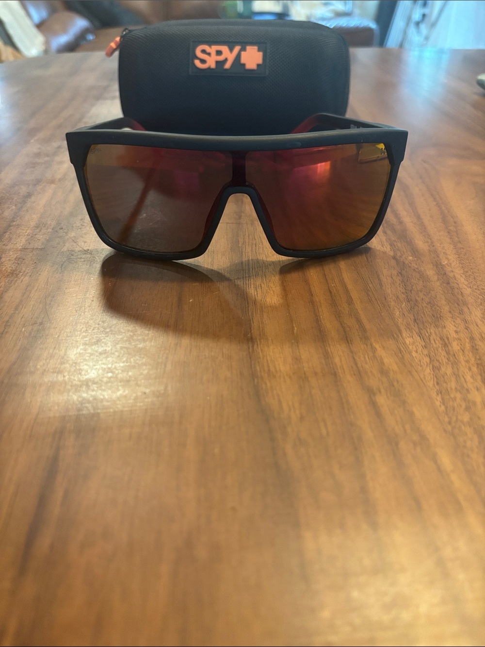 SPY Flynn Matte Black / Red with Case